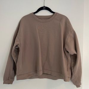Madewell brown cropped crew neck. Size Medium.